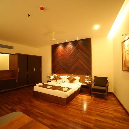 Woodies Bleisure Hotel Kozhikode Exteriör bild