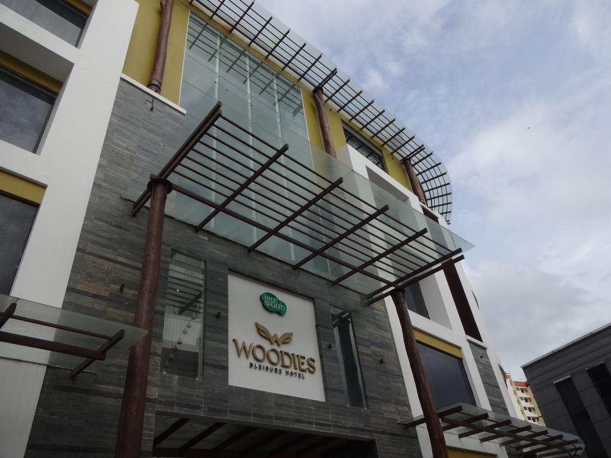Woodies Bleisure Hotel Kozhikode Exteriör bild